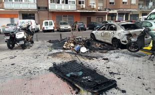 La quema de contenedores y coches asciende a 16 casos en julio