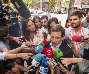 Almeida niega división por Madrid Central: PP y Cs firmaron "reconvertirlo"