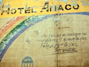 El futuro incierto del mural por la paz de la plaza del Carmen