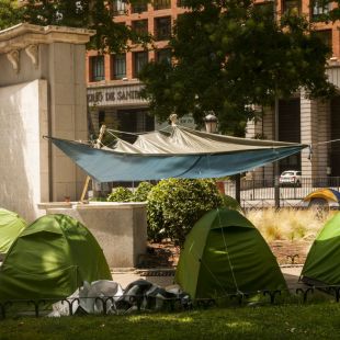 Solo el 15% de los acampados en el Paseo del Prado son personas sin hogar