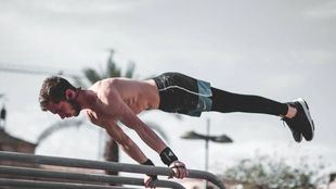 Aprender calistenia, DJ en la piscina y cines bajo las estrellas: planes para exprimir el 'finde'