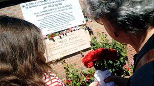 Homenaje a las 13 rosas rojas realizado en 2013.