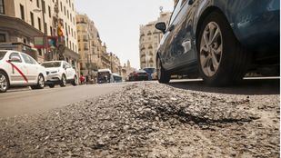 El asfalto de Gran Vía se derrite: ¿calor o mala ejecución?