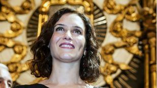 Ayuso se desmarca de Aguirre y Cifuentes y anuncia "renovación"