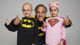 El Corte Inglés colabora con la Fundación Aladina con una colección de ropa infantil de Superhéroes