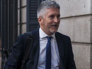 El ministro del Interior, Marlaska, asegura que cuando va por Gran Vía cambia de bolsillo la cartera