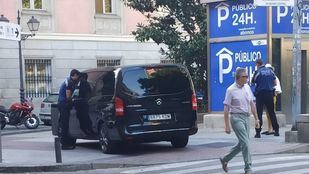 Inmovilizado un taxi 'pirata' contratado por una 'app' china que ofrecía rutas baratas por Madrid