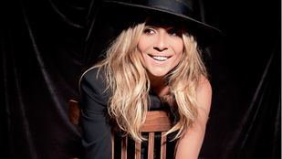 Marta Sánchez y Carlos Sadness, en las fiestas de Pozuelo