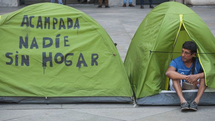 Los sin techo acampados en el Paseo del Prado protestaron frente al Ayuntamiento de Madrid el pasado 31 de julio.