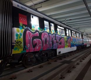 Un vigilante de Metro, apuñalado por un grupo de grafiteros