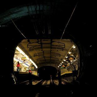 La Línea 4 de Metro vuelve a parar en la estación de Bilbao