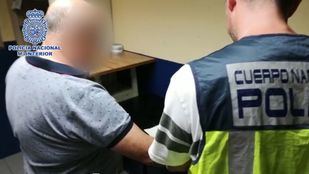 Detenido un sexagenario por robar a ancianos a la salida de bancos y farmacias