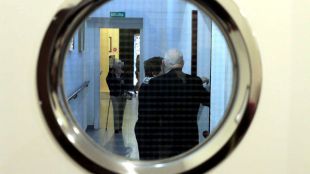 La lista de espera de los servicios sociales aumentó un 10% con Carmena