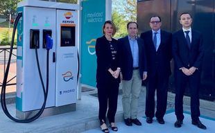 La primera ‘electrolinera’ de Madrid, inaugurada en Vallecas