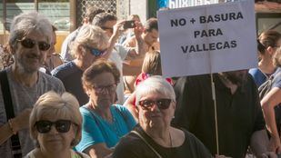 Manifestación en Vallecas para que Valdemingómez no acoja la basura del vertedero de Alcalá.