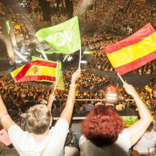 Vox endurece el tono y llena Vistalegre