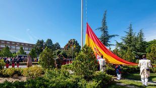 Multitudinario acto de Homenaje a la Bandera en Pozuelo de Alarcón