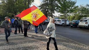 VÍDEO | Simpatizantes franquistas se concentran cerca de Mingorrubio