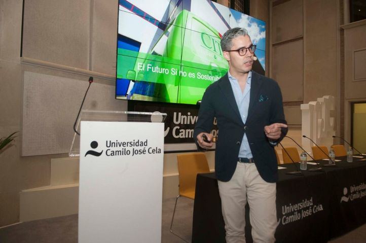 Ponencia inaugural de Daniel Latorre, colaborador de la Fundación Corell y director de Desarrollo en Citylogin FM Logistic