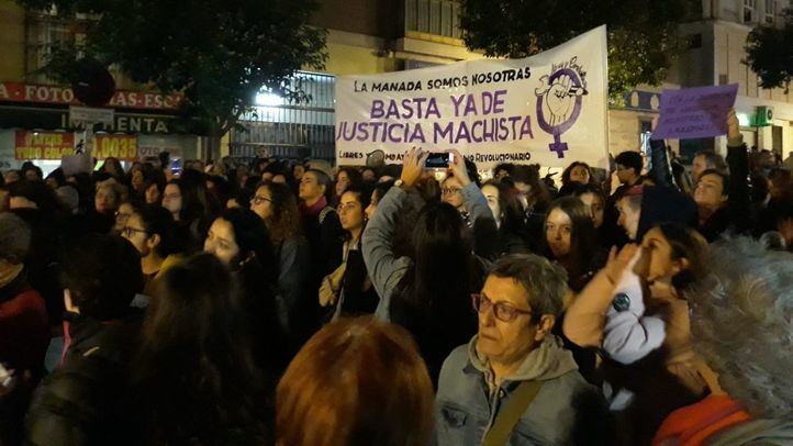 El movimiento feminista vuelve a la calle para protestar por la sentencia contr la 'Manada de Manresa'.