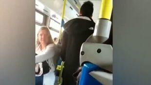 Abierto un expediente por la agresión racista a una mujer en un autobús