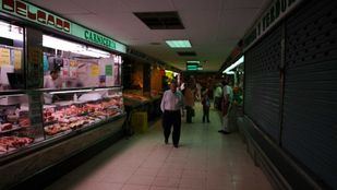 Precintado el Mercado de la Elipa para proceder a su cierre definitivo