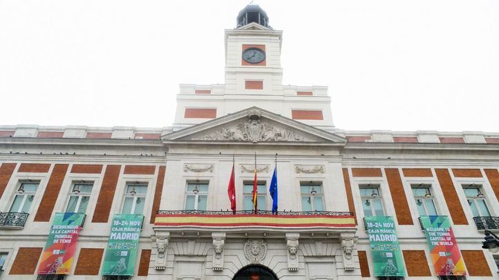 La Real Casa de Correos despliega carteles en su fachada por la Copa Davis