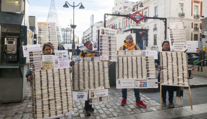 Multas a los loteros que instalen mesas ambulantes en Sol