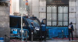 El Consistorio desaloja La Ingobernable, uno de los últimos bastiones okupas