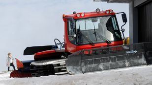 La nieve obliga a suspender los trenes entre Puerto de Navacerrada y Cotos