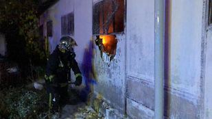 Seis dotaciones de Bomberos han acudido a extinguir el incendio