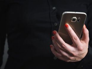 Detenido por simular el robo de su móvil, con el que grabó después un vídeo para redes sociales
