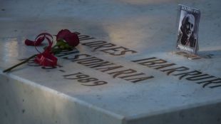 Rivas retira el busto de La Pasionaria en el 30 aniversario de su muerte tras sufrir un acto vandálico