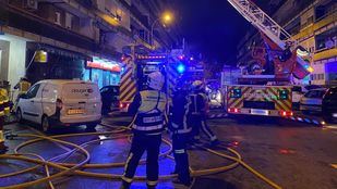Dos heridos graves en un incendio en un bloque de viviendas en Leganés