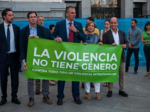 Una víctima se encara con Ortega Smith por el Pacto contra la Violencia de Género