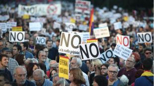 Uno de los jóvenes juzgados por 'Rodea al Congreso' admite que lanzó "envases de papel" a la Policía