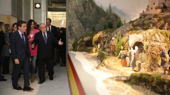 José Luis Martínez-Almeida, alcalde de Madrid, en la inauguración del belén.