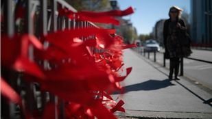 Un estudio revela que un 30 por ciento de la población se sentiría incómoda si trabajase con personas con VIH