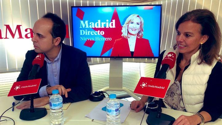 Almudena Maíllo, concejala del Grupo Municipal del Partido Popular y José Manuel Calvo, edil de Más Madrid en el Ayuntamiento de Madrid