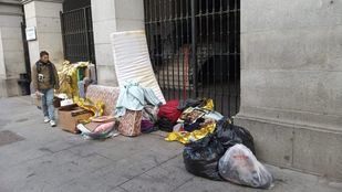 Refugiados, a las puertas del Samur Social.