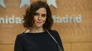 Ayuso bajará impuestos "de tres en tres" para compensar políticas estatales