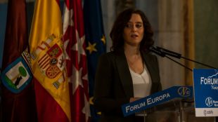 Ayuso afea a Sánchez pactar con "ideologías radicalmente reaccionarias y racistas"