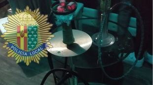 La Policía Local de Getafe desaloja a decenas de menores en un local donde se servía alcohol y cachimbas