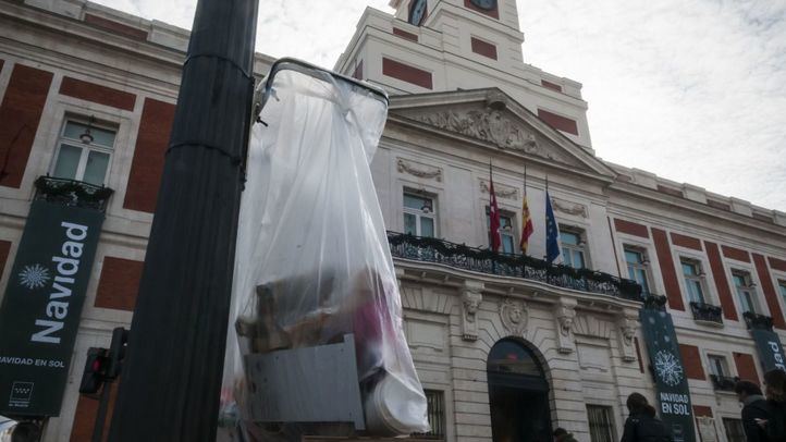'Papeleras aro' instaladas en el centro durante las Navidades