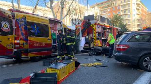 Un muerto y dos heridos por la colisión de una moto y un coche en Madrid