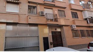 Un hombre, abatido por la Policía tras acuchillar a dos agentes en Vallecas