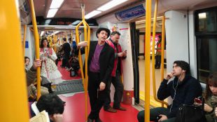'CronoTeatro': obras que amenizan el viaje en Metro