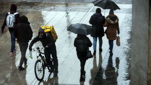 Los Bomberos han gestionado 121 intervenciones por el viento este martes