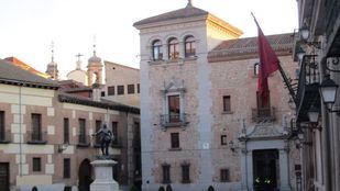 El Ayuntamiento acometerá obras de urgencia en la Casa de Cisneros por peligro de desprendimientos