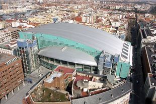 El Movistar Arena añade un nuevo muro de insonorización en su fachada de Goya